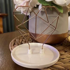 Imm Living Wire Heart Ceramic Jewelry Holder